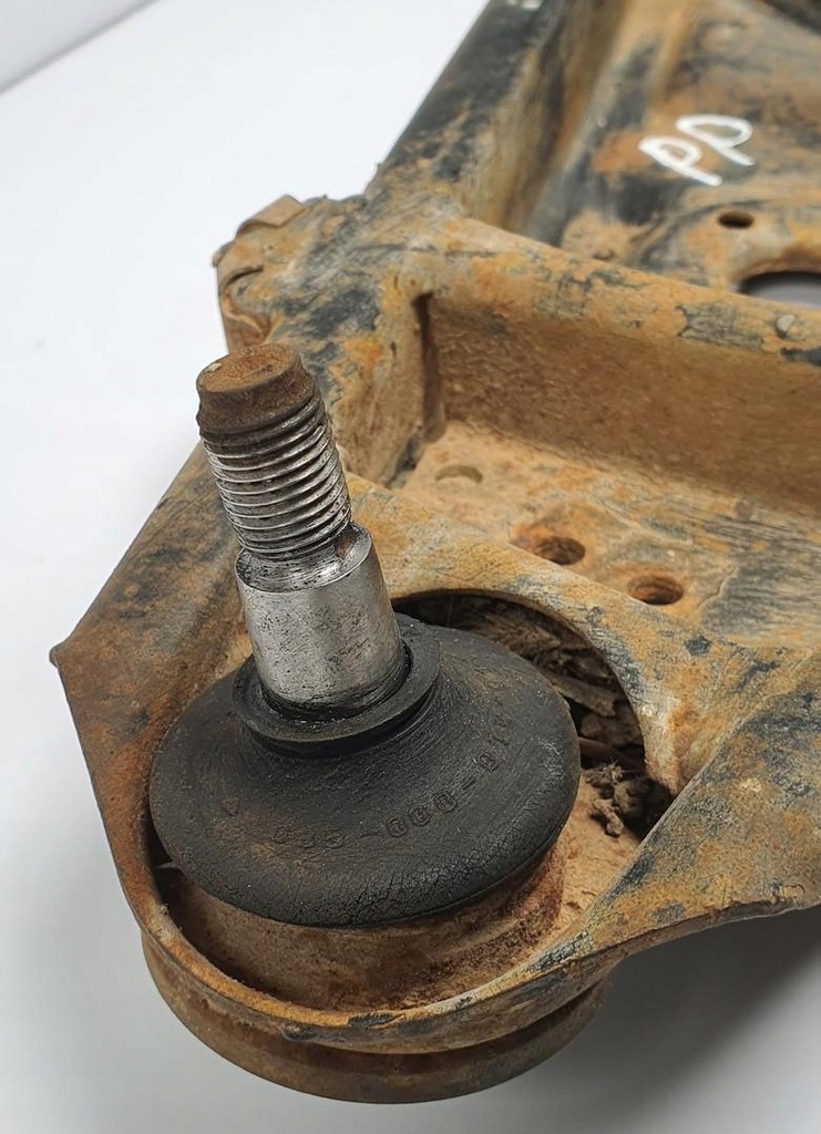 фото №4, Рычаг правый передний перед нижний mercedes w115 w114