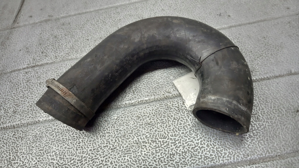 фото №1, Труба интеркулер volvo v40 30899060