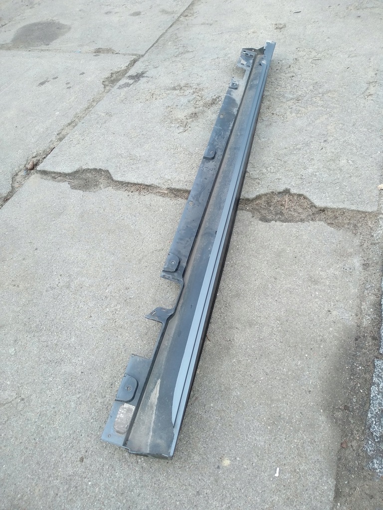 фото №7, Порог молдинг правая mercedes w213 amg 6.3