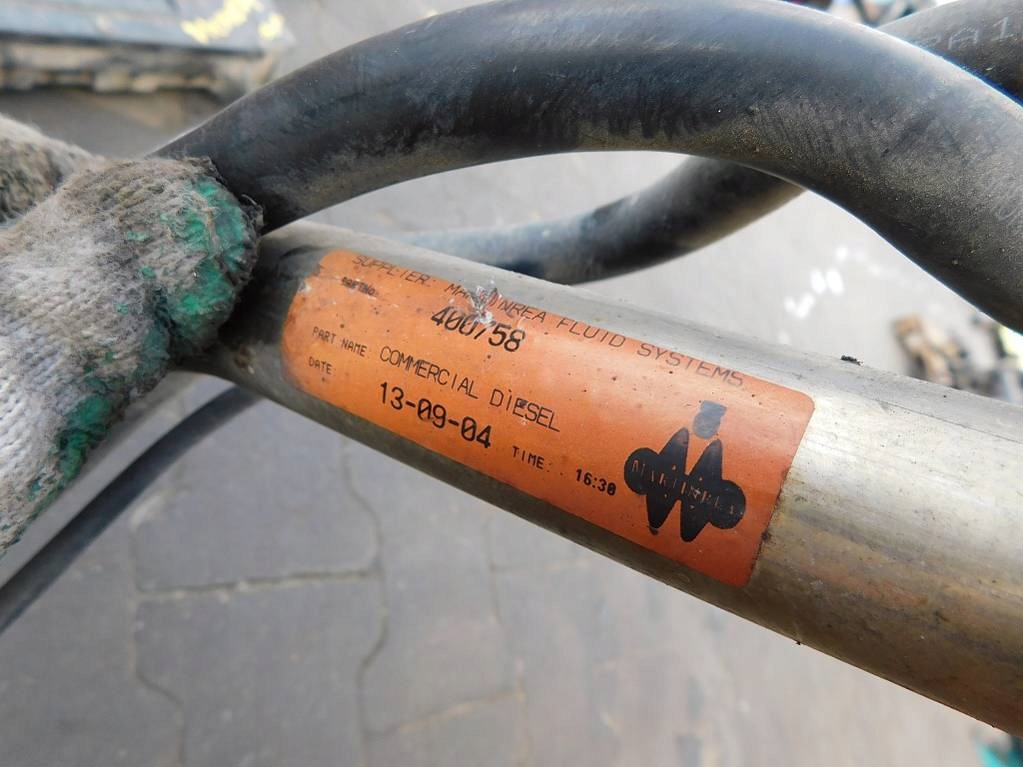 фото №12, Discovery iii l319 04r заливна горловина пального труба дроти