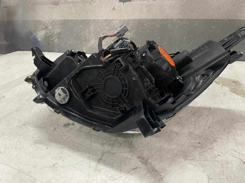 фото №8, Лампа передняя правая mitsubishi space star iii 13-