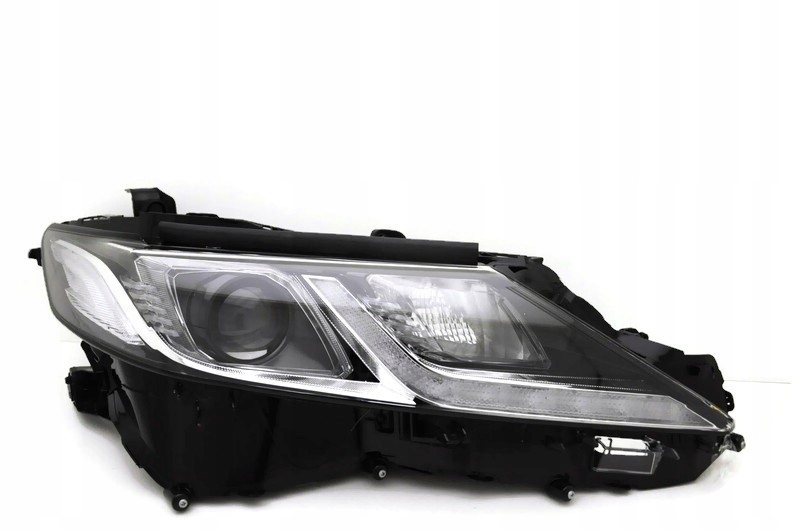 Купить Toyota camry od 2018- фара правый led новый