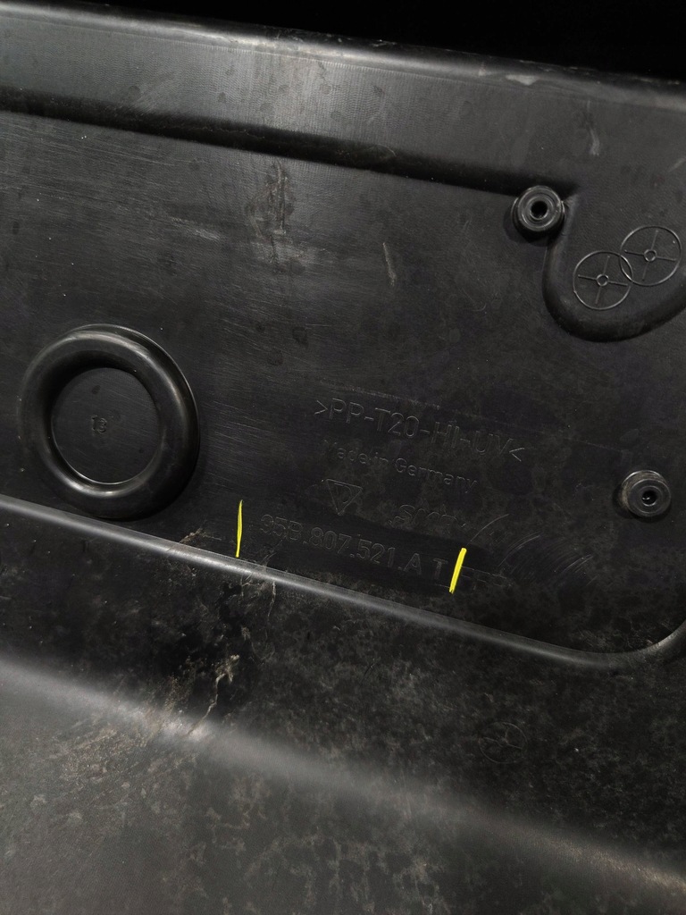 фото №12, Porsche macan 95b накладка спойлер бампера задня 95b807521a