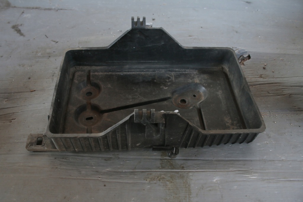 фото №1, Основание аккумулятор mazda 6 2.2d