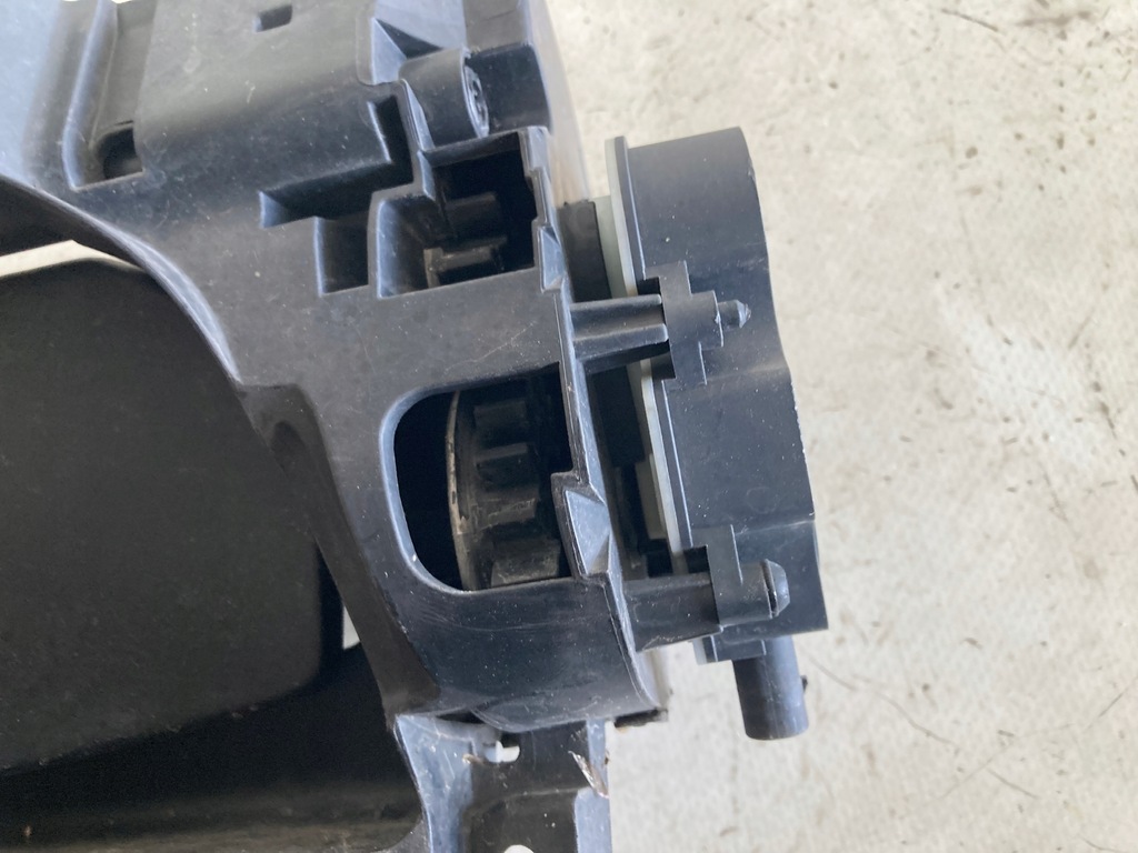 фото №6, Porsche taycan audi e tron gt решітка жалюзі ліва 9j1121753d