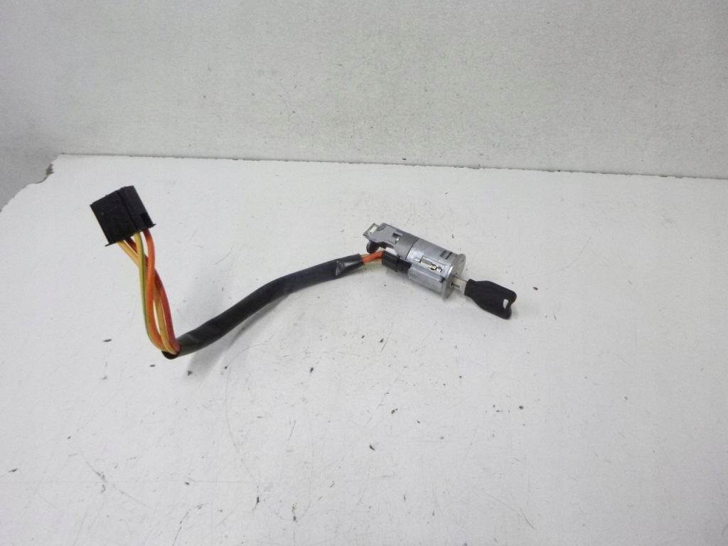 фото №1, Замок запалювання + ключ renault scenic i 1.6 01r.