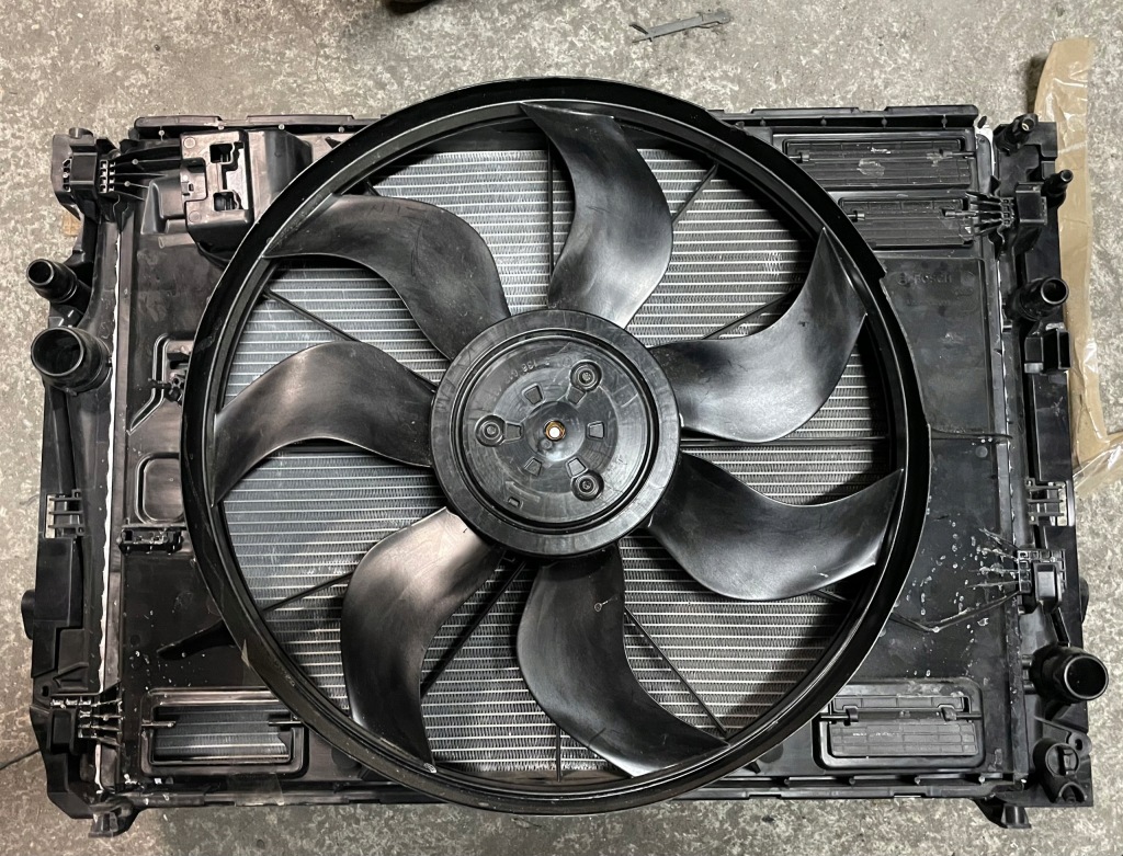 фото №1, Mercedes c w206 w 206