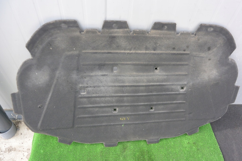 фото №4, Шумоизоляция капот audi q7 4l