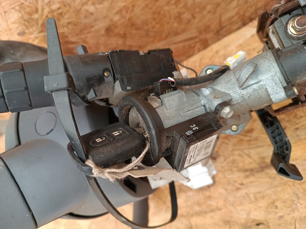 фото №14, Nissan micra k12 28590ax600 колонка кермова замок запалювання ключ 50410263