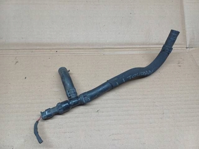 Leon iii golf vii шланг топлива датчик tempatatury 04l919565 Недорого