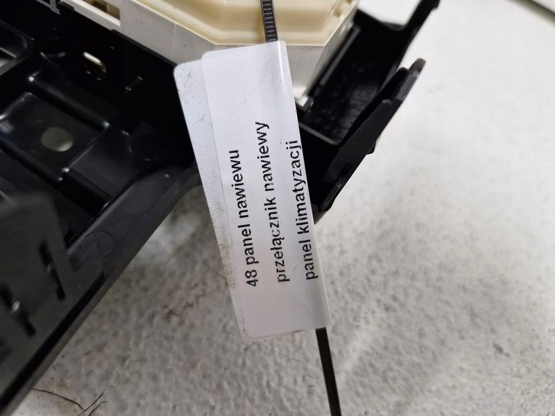 фото №8, Toyota matrix 2 ii e140 панель обдув кондиціонера перемикачі годинник