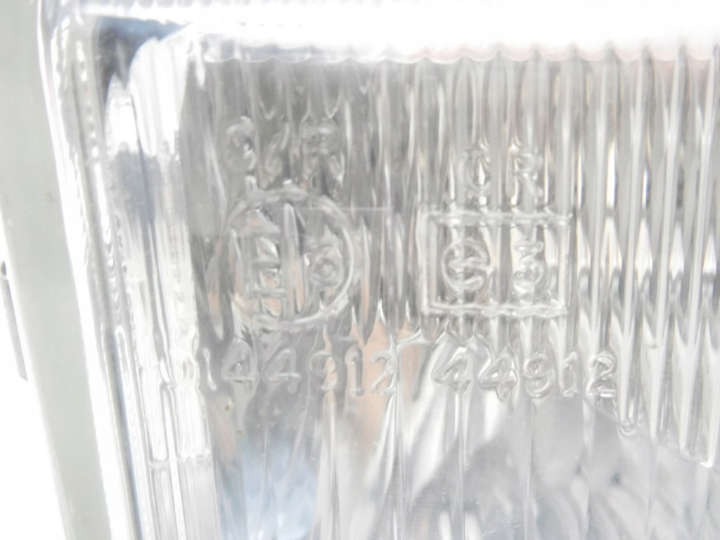 Фара правий перед fiat uno оригінальний номер 7642685 Оригінал