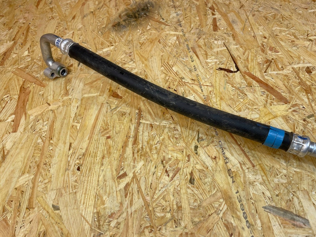 фото №8, Wąż трубка шланг кондиціонера toyota hilux viii 88704-0kf60 2.4d 2015-