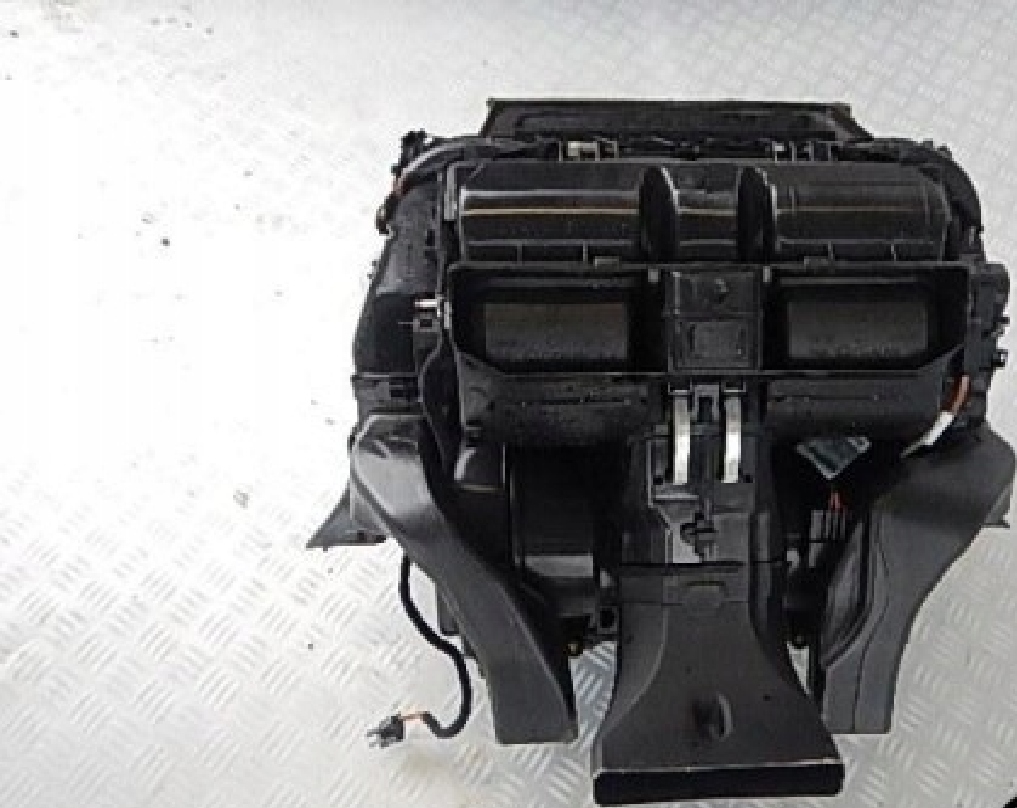 фото №1, Bmw 5 e60 e61 отопитель воздуходувка europa