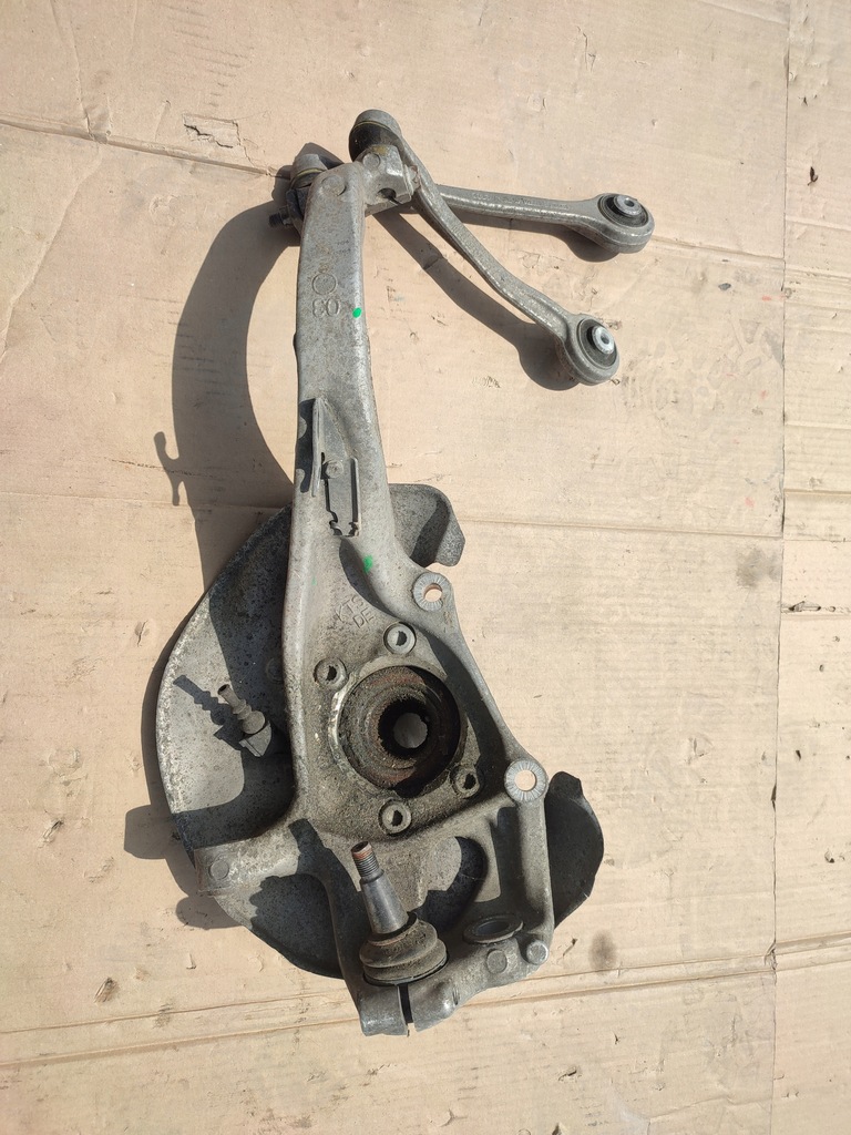 фото №1, Поворотный кулак правый перед 4g0407242d