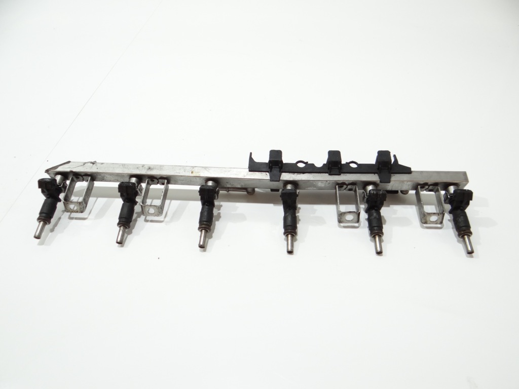 фото №1, Молдинг впрыскная bmw 5 e60 7551498 3.0l бензиновый 171kw 2010