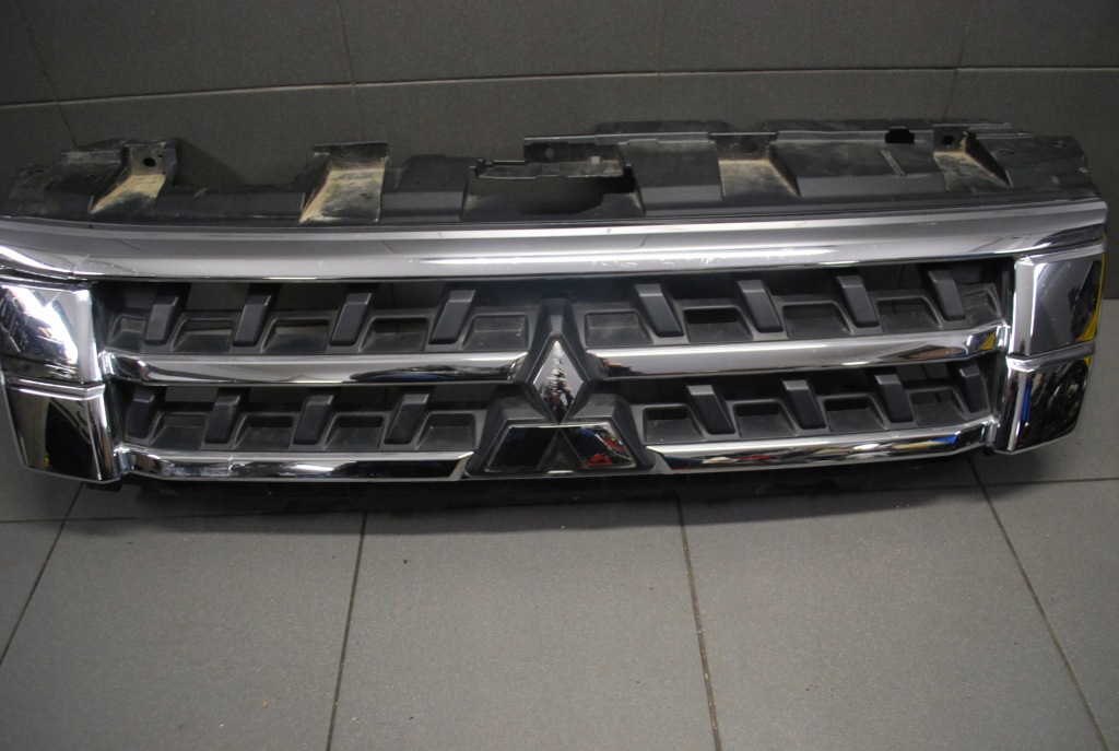 фото №1, Решётка радиатора решётка радиатора mitsubishi pajero iv lift 7450a975