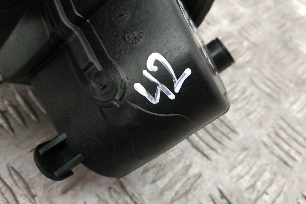 фото №9, Крышка бака топлива bmw 3 coupe e92 7117982 2.0l дизель 130kw 2008