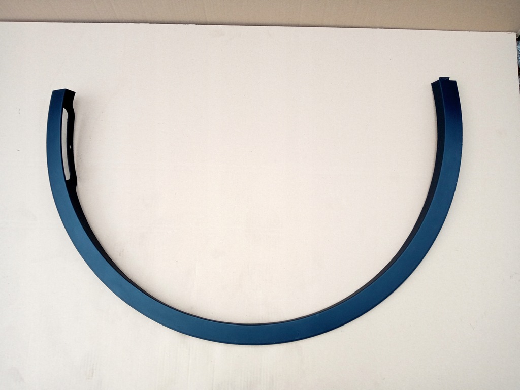 фото №1, Tesla y правая молдинг крыла перед