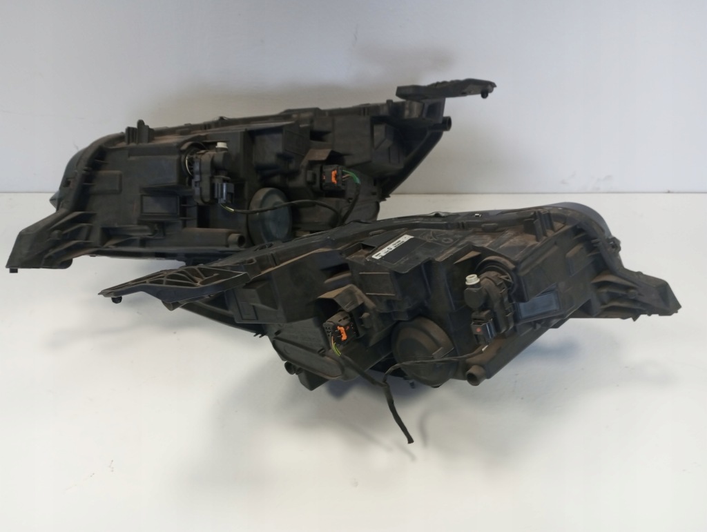 Фара ліхтарі  правий ліва peugeot 208 2008 2 full led 9833036380 9833036180 Київ