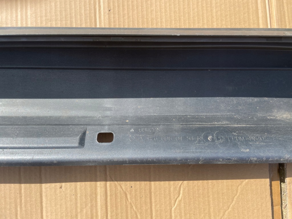Накладка поріг накладка на поріг права ліва mercedes w176 w246 в Україні