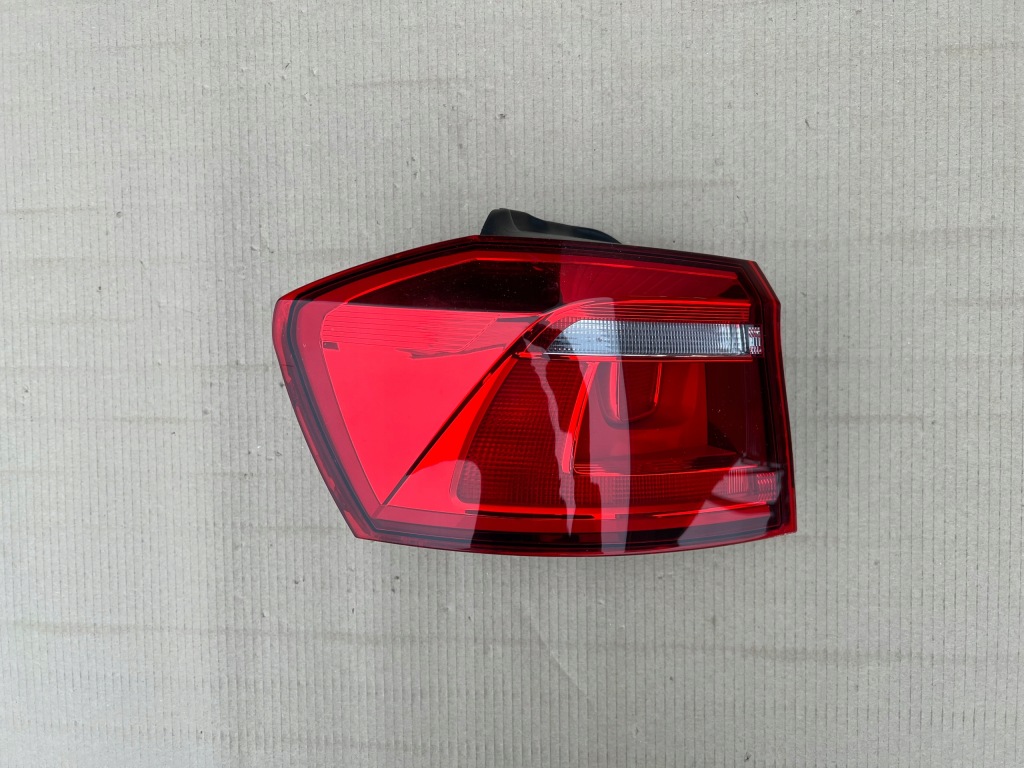 фото №1, Volkswagen оригинальный номер 510945095p лампа задняя комбинированная