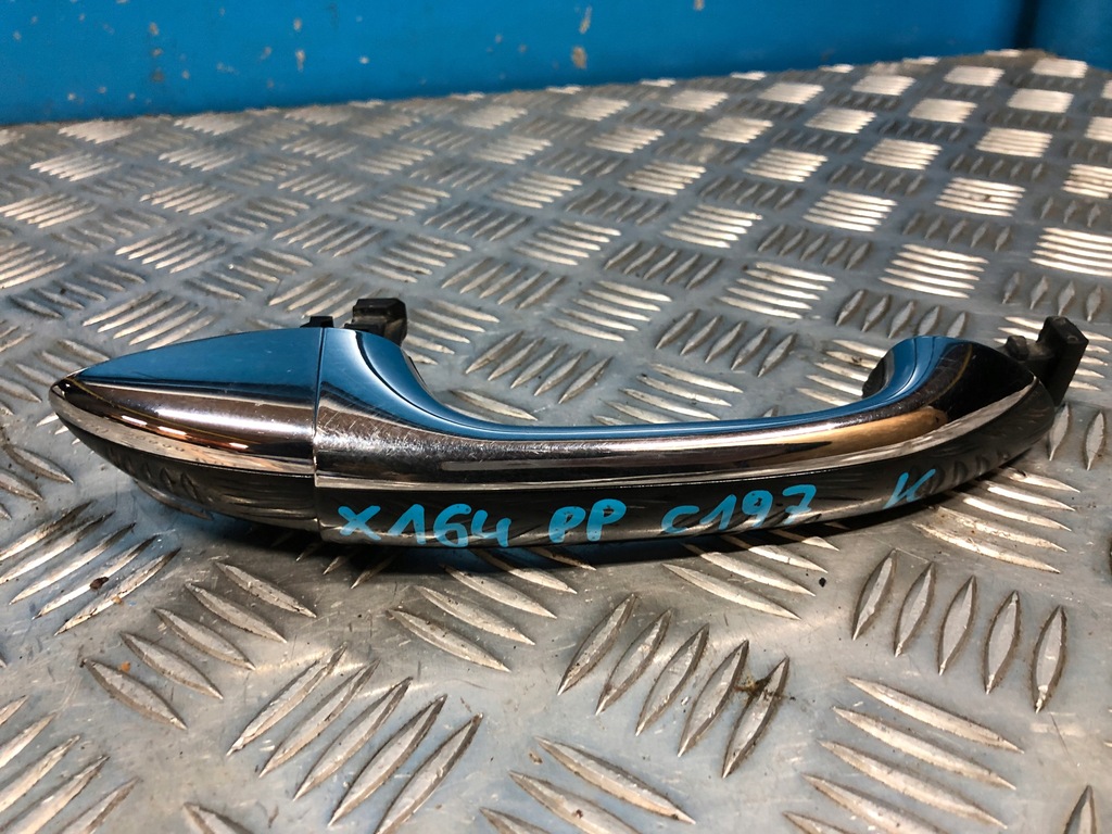 фото №1, Mercedes gl x164 320 cdi ручка наружная правый перед 197