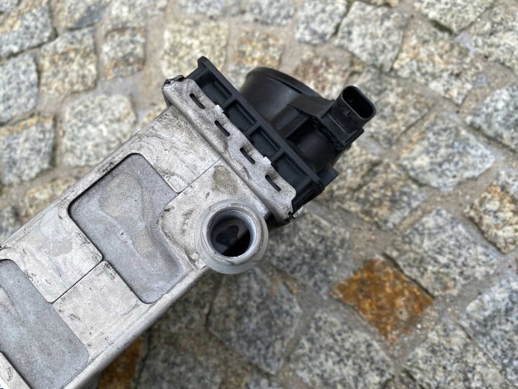 Mercedes 205 213 276 радіатор інтеркулер 2760900214 оригінал Київ