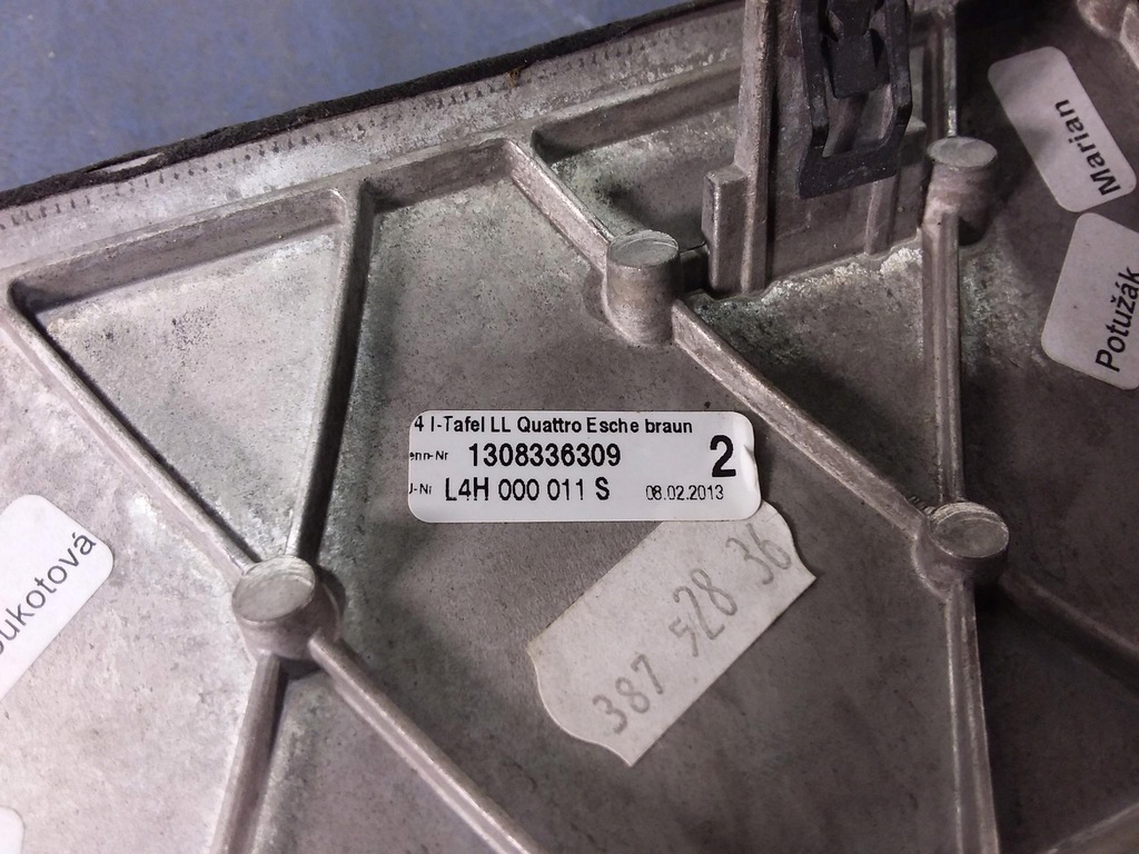 фото №10, Audi a8 d4 dekor молдинг консолі ґрати обдув