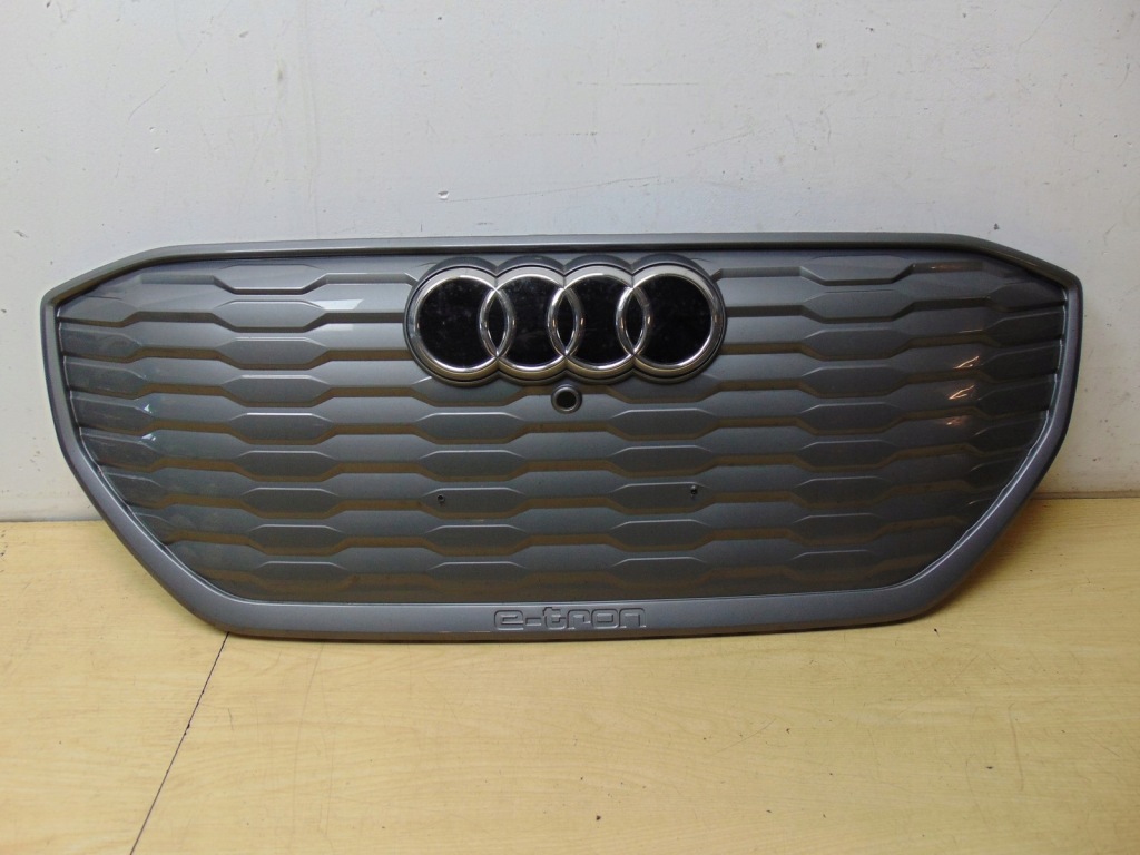фото №7, Решётка радиатора решётка радиатора audi q4 e-tron оригинал эмблема