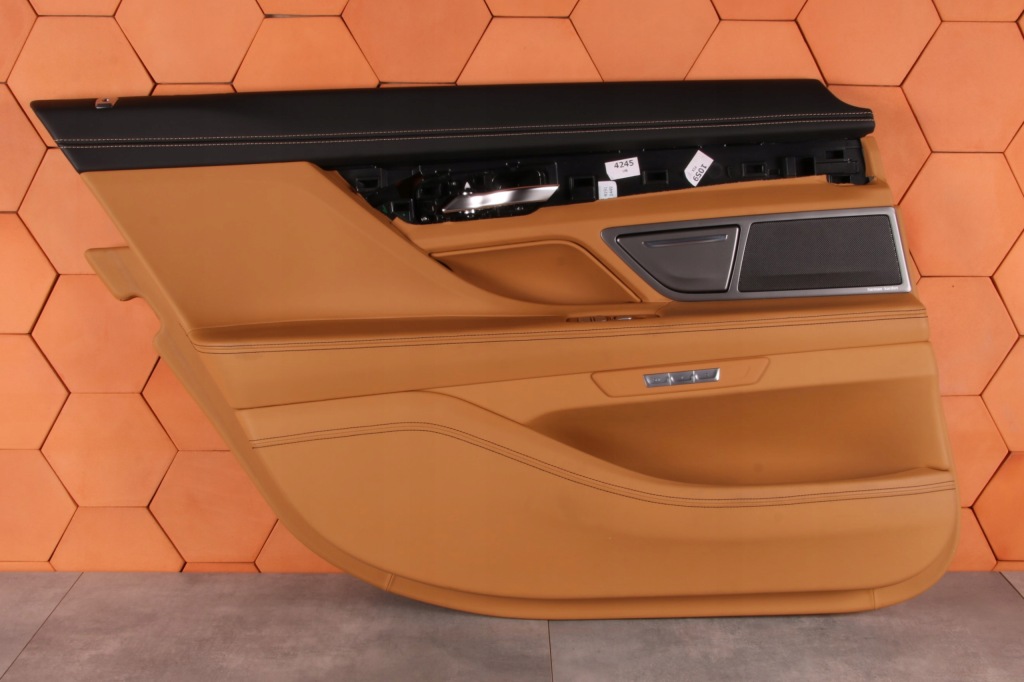 Купить Bmw 7' g12 обшивка обивка дверь левый задний  carmel merino nappa individual