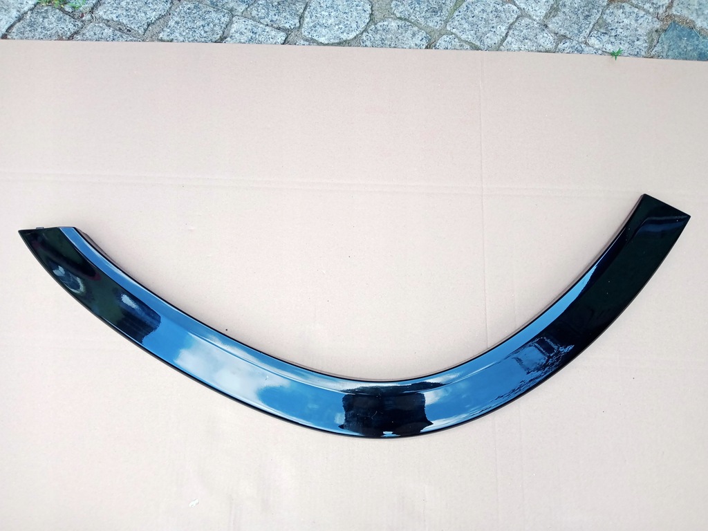 фото №1, Mercedes w167 amg coupe права молдинг крила перед