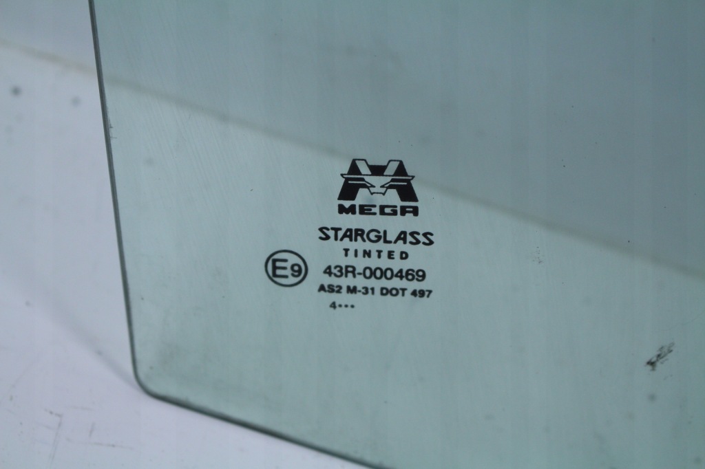 фото №3, Стекло дверь правая aixam mega 04r.