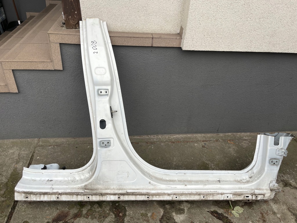 фото №1, Порог блок двигателя правый peugeot 2008 i