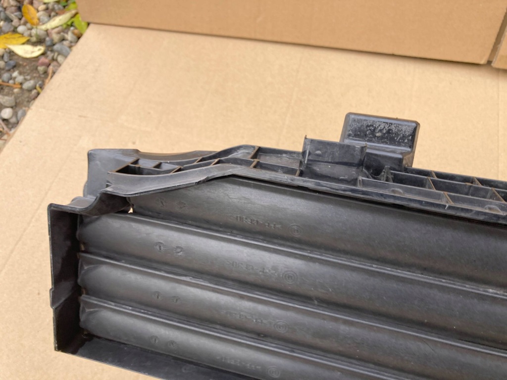 Bmw g26 шторка впуск воздуха жалюзи бампера нижняя orygi. Цена