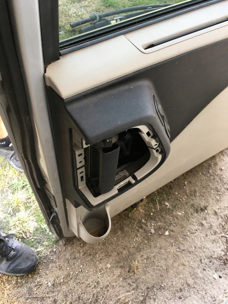 фото №10, Двері правий перед задня лівий задня lancia voyager