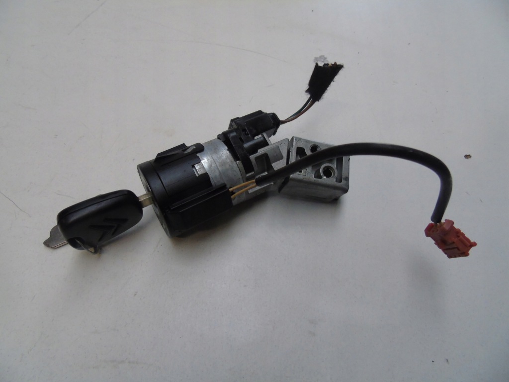 фото №1, Замок зажигания ключ ключи pilot citroen jumpy peugeot expert iii 2016-2023