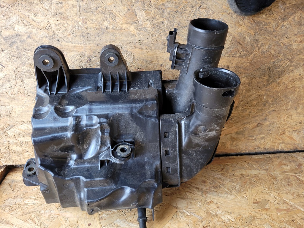 фото №8, Корпус фільтра повітря peugeot 3008 ii 1.5