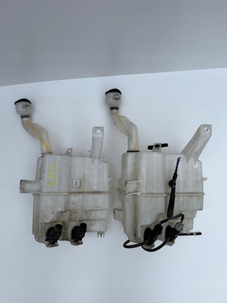 фото №1, Toyota prius plus + 12 20 бачок омывателя