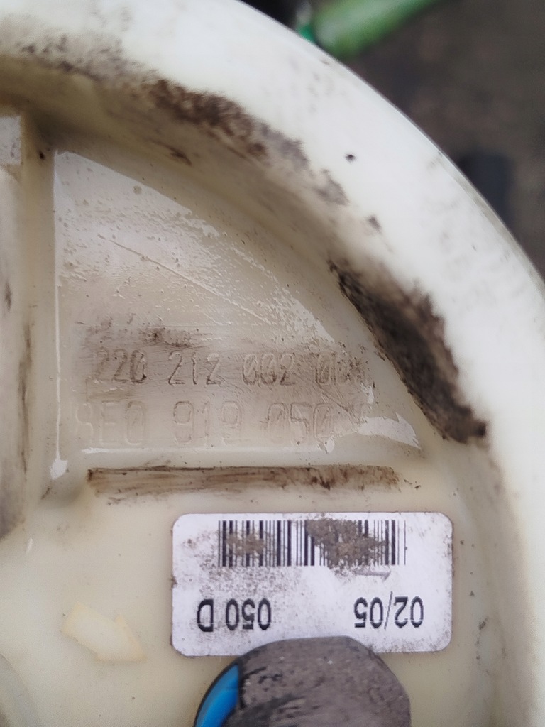 фото №8, Помпа топлива поплавок audi a4 b6 8e0919050d