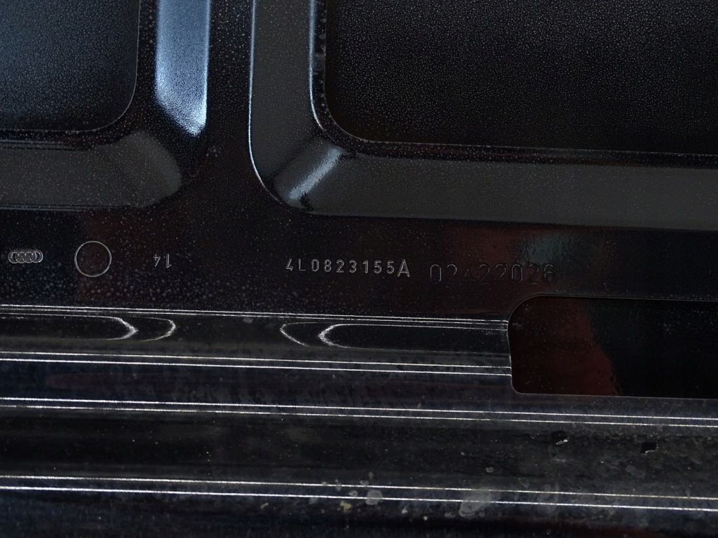 Капот крышка перед передняя двигателя audi q7 4l рестайлинг  черная l041 Оригинал