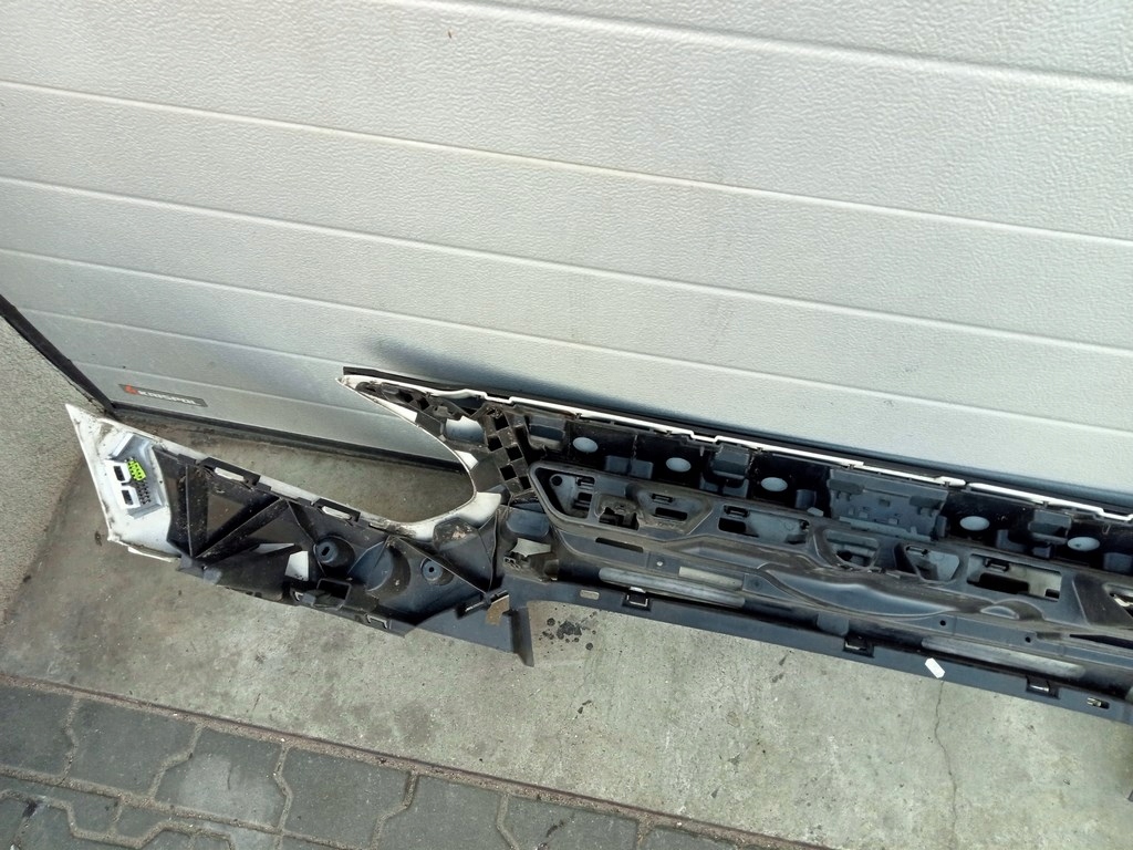 фото №14, Ford transit connect mk2 2014- решётка радиатора решётка радиатора бампера перед dt11