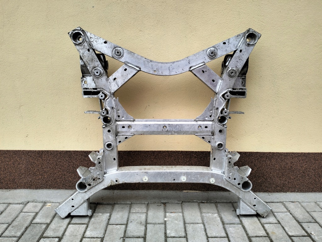 фото №1, Подрамник подрамник подрамник bmw ix i20
