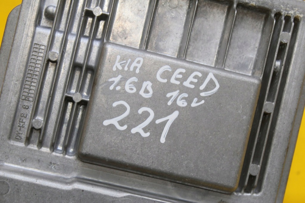 фото №7, Бортовой компьютер двигателя kia ceed i 1.6 b 39110-2b660