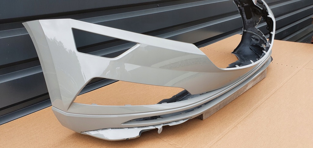 фото №7, Skoda оригинальный номер 57a807221 бампер передний