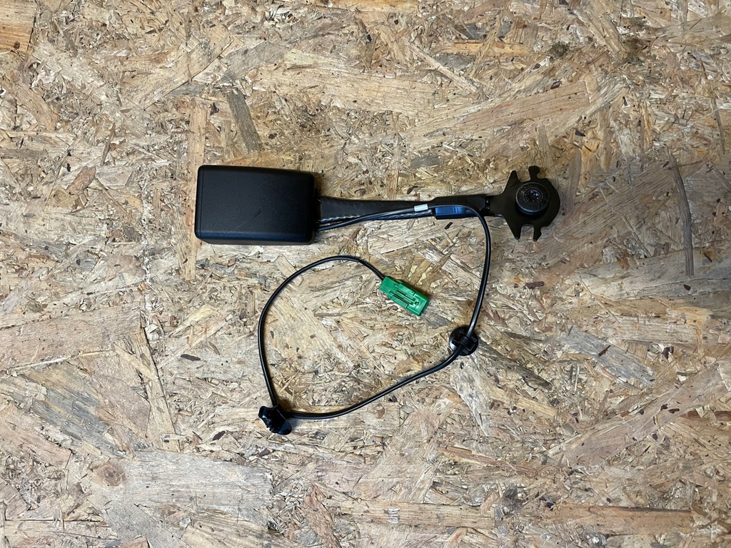 фото №1, Кліпса поперечина лівий перед dacia sandero iii stepway