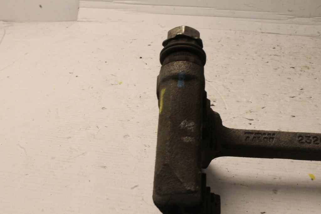 фото №6, Audi q5 80a 2.0 tfsi 16r- скоба суппорт тормозной задние задняя