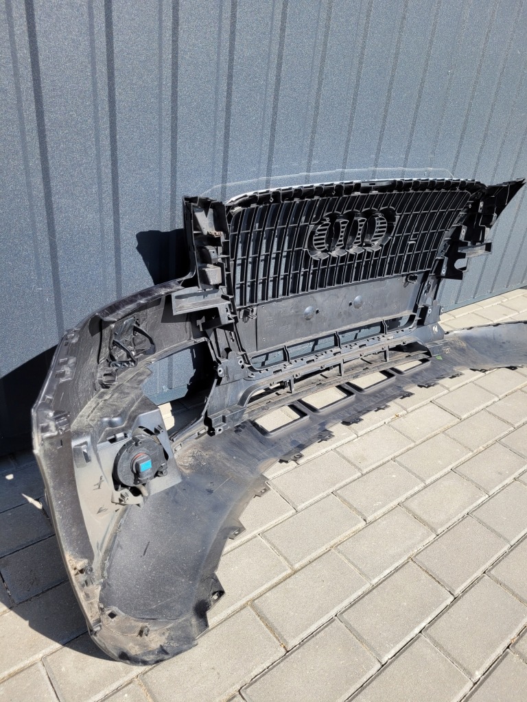 Бампер передний перед audi q5 8r уголок левая решётка радиатора решётка  8r0807437 08-12 Киев