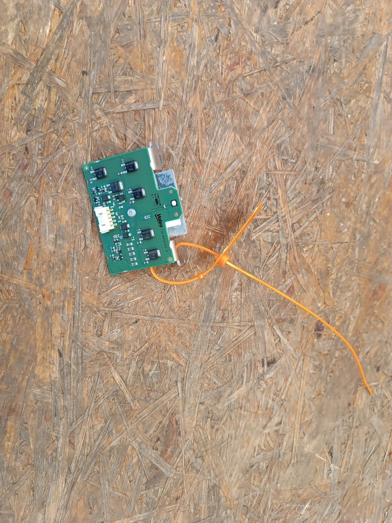 фото №1, Bmw перетворювач лампи перед led drl 90068131