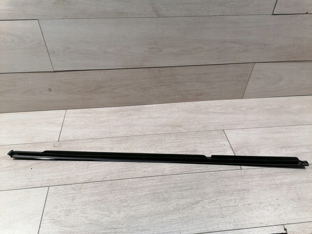 фото №7, Mercedes w177 молдинг уплотнитель правый задняя a1777254200